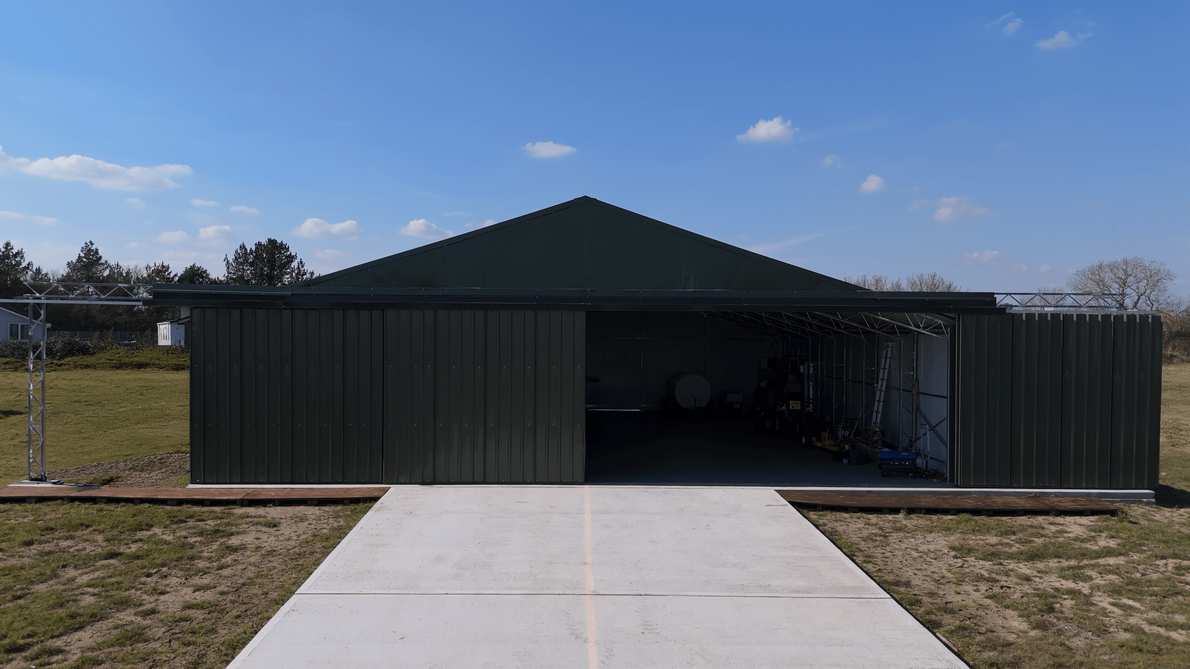 Hangar de aeronaves em aço